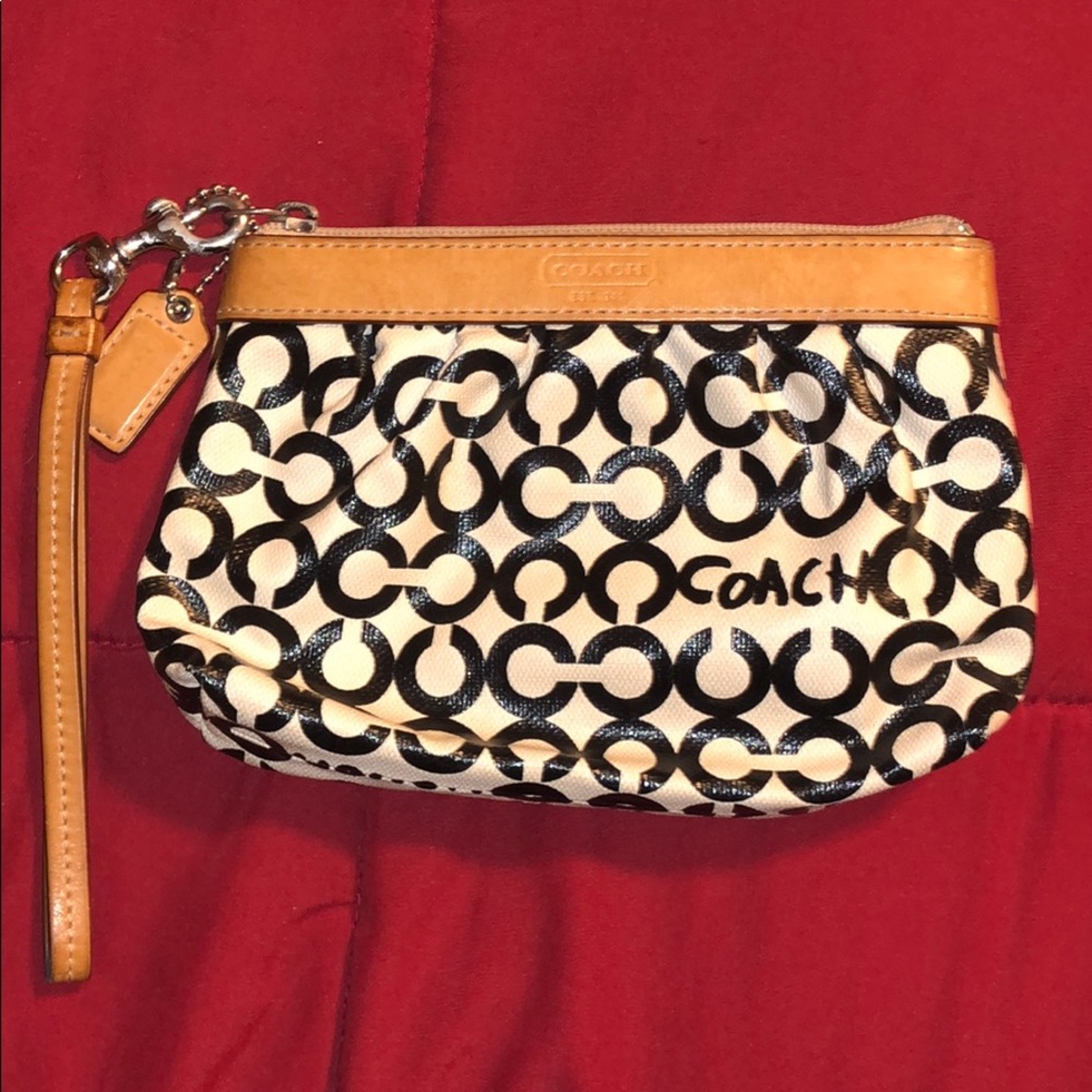 Coach White & Black Leather Wristlet